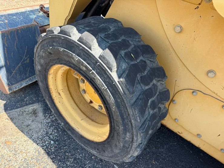 2003-caterpillar-262-image-8