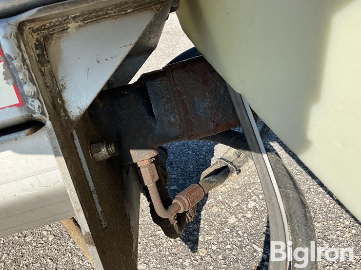 8’-stainless-steel-truck-salt/sand-spreader-attachment-image-16