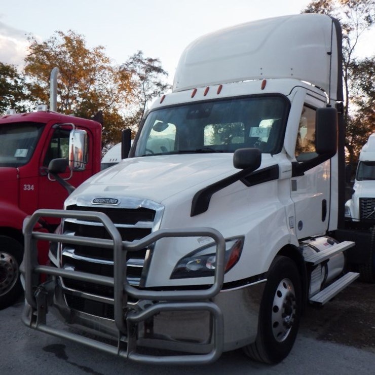 2021 FREIGHTLINER CASCADIA 116