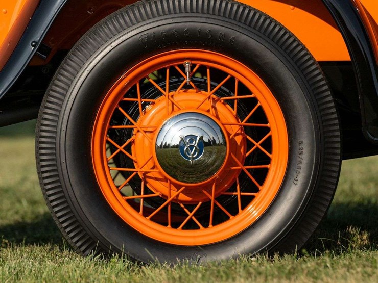 1933-ford-v8-roadster-pickup-image-8