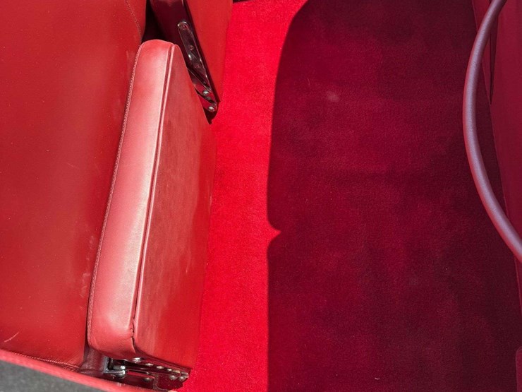 1939-cadillac-series-90-v-16-convertible-coupe-image-29