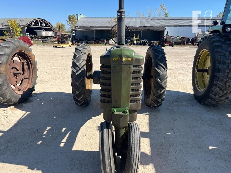 john-deere-b-image-2