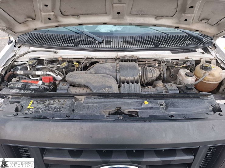 2011-ford-cargo-image-9