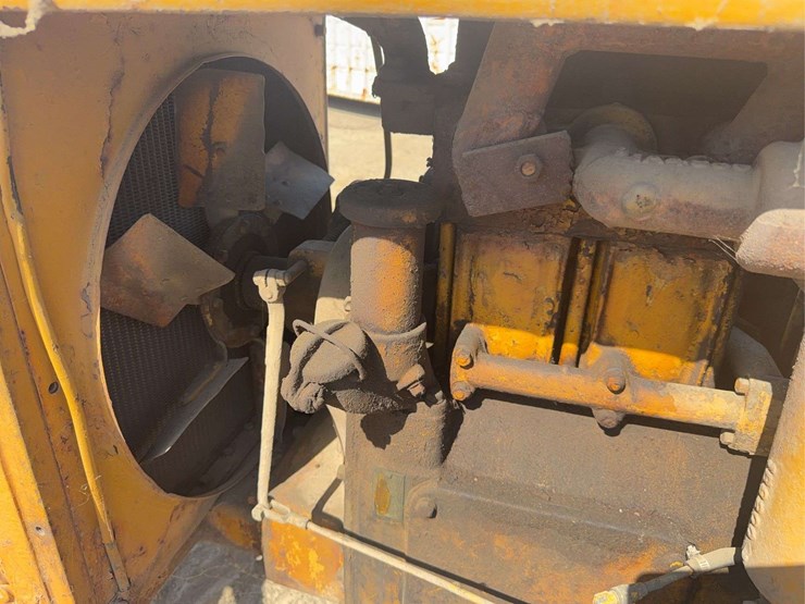 caterpillar-28-image-22