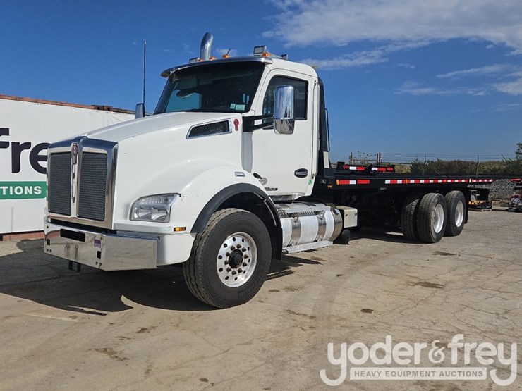 2017-kenworth-t880-image-1
