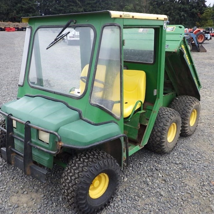 JOHN DEERE GATOR
