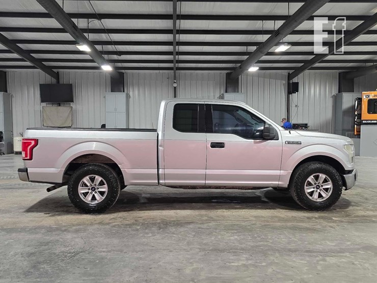 2015-ford-f150-xlt-image-6