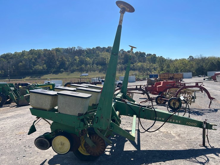 john-deere-7000-image-4