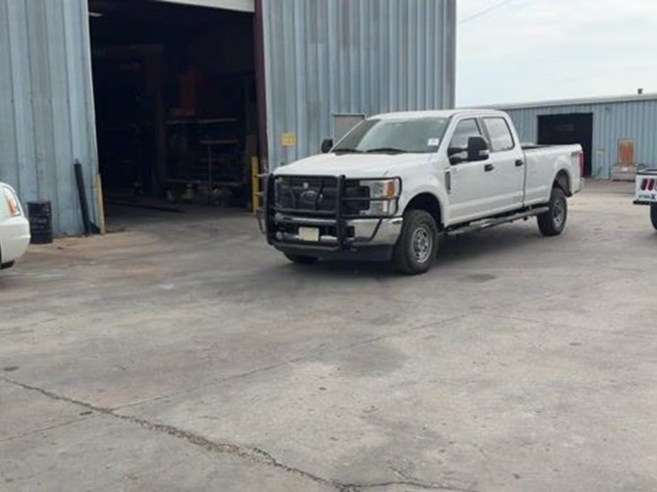 2017-ford-f250-xl-image-1