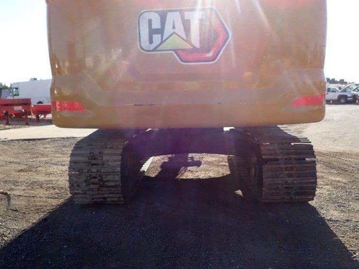 2024-caterpillar-320gc-image-12