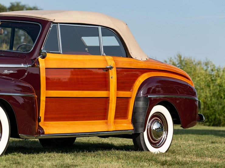 1947-ford-super-deluxe-sportsman-image-17