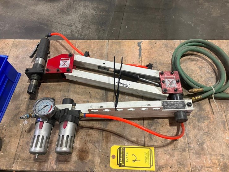 pneumatic-jack-knife-air-tapping-machine,-model-d-12r,-400-rpm,-80-psi,-1/8"-3/8",-w/-assorted-taps-image-1