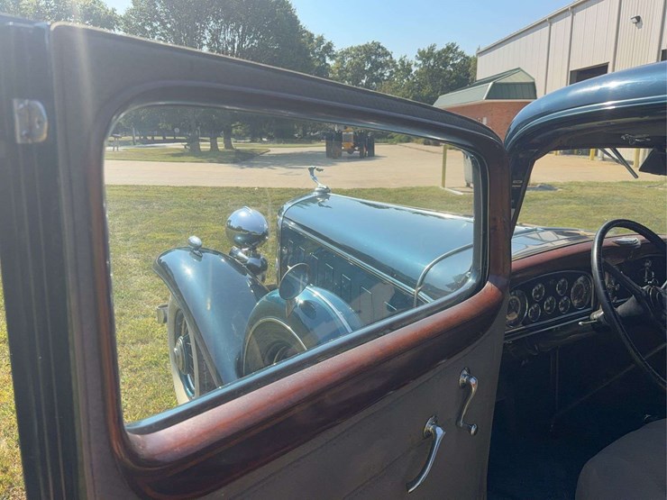 1932-cadillac-v-16-fleetwood-image-97