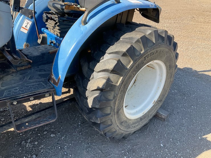 2010-new-holland-boomer-50-image-17