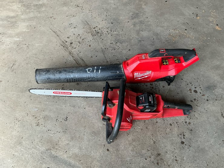 #110-•-milwaukee-m18-fuel-16"-cordless-chainsaw-&-handheld-blower-lot-image-1