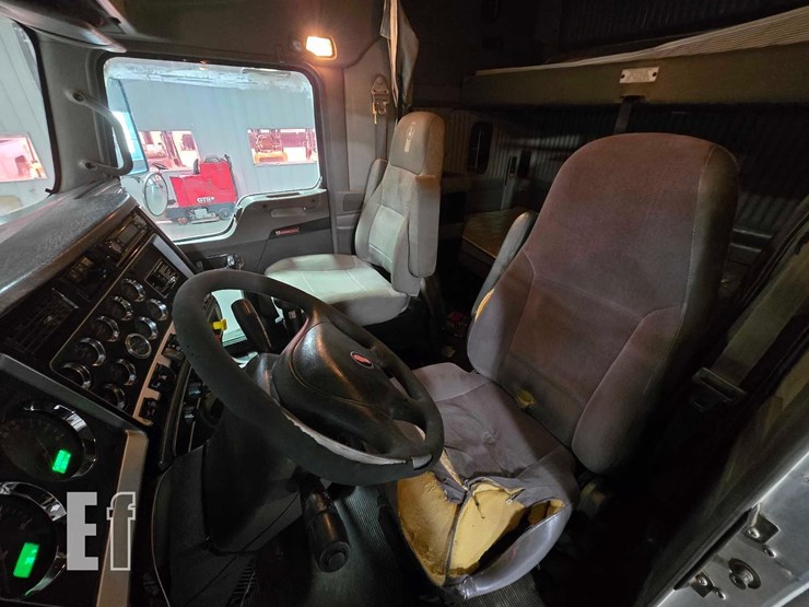 2009-kenworth-t800-image-9
