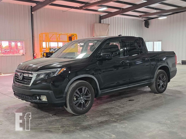 2017-honda-ridgeline-image-1
