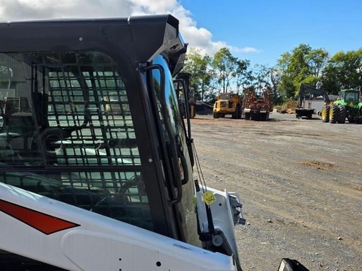 2023-bobcat-s740-image-10