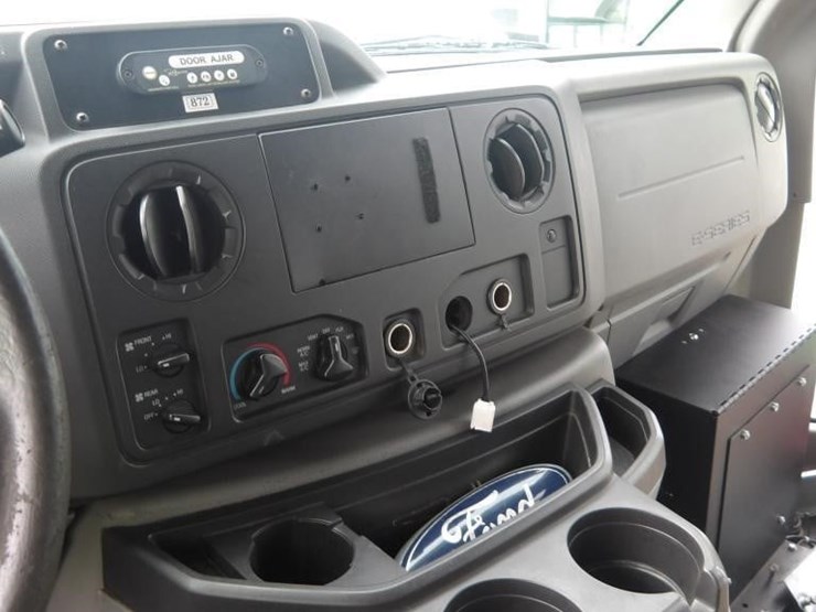 2016-ford-e450-image-22