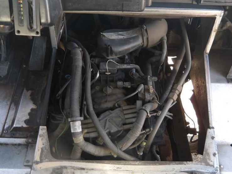 2002-workhorse-p42-image-9
