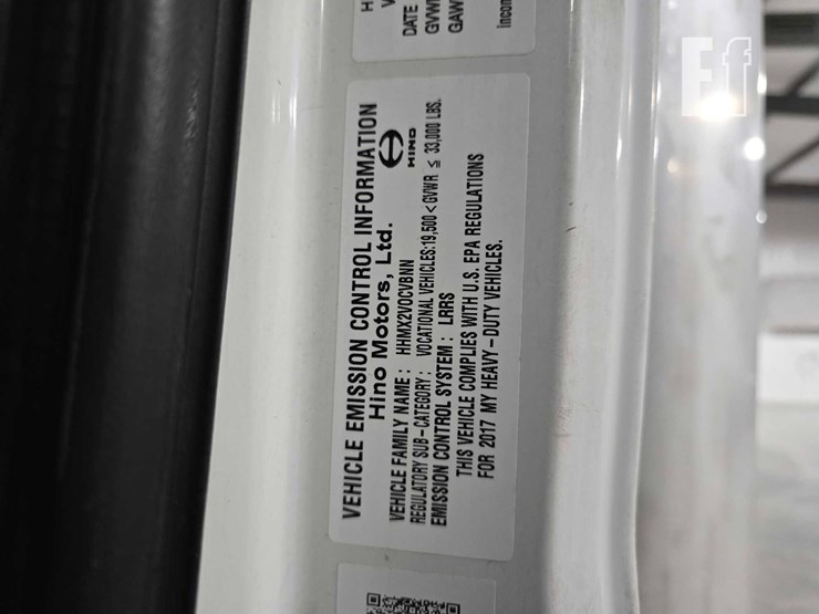 2017-hino-268-image-26