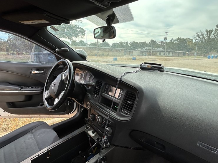 #10580-•-2011-dodge-charger-sedan-2b3cl1cg5bh575262-inv#10580-image-36