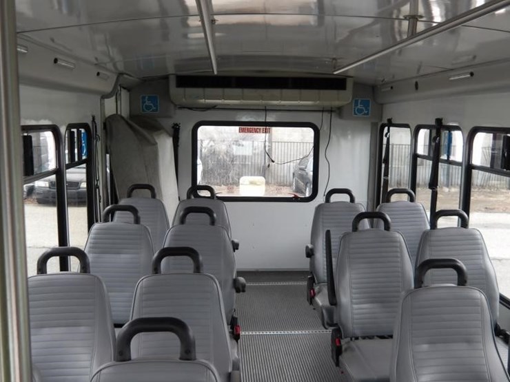 2017-ford-e450-image-24
