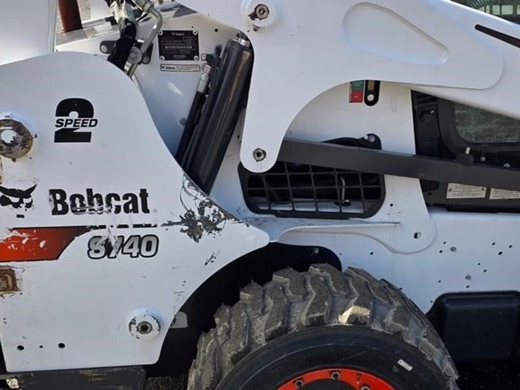 2023-bobcat-s740-image-15