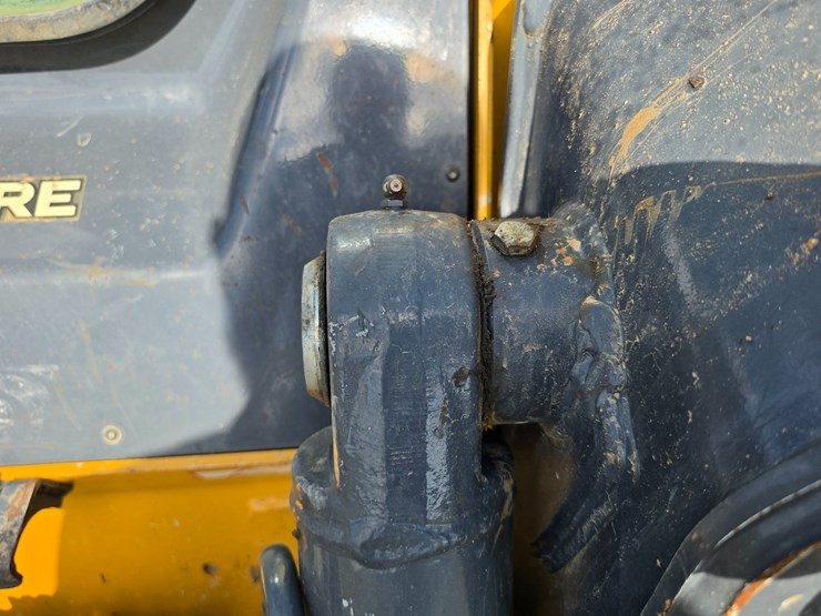 deere-333g-image-69