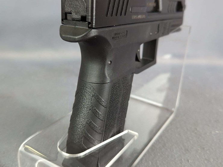 adler-arms/-okdal-arms-ad-9-9x19-pistol-sn#-th715-24u01789,-2-total-mags,-backstraps,-nylon-holster,-manual,-in-original-hard-case-image-7