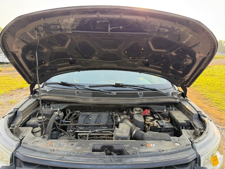 2018-ford-explorer-image-26