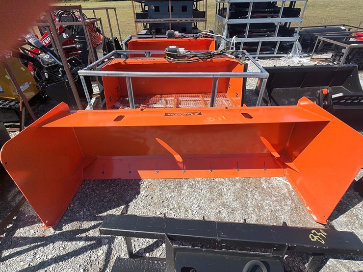 #831-•-pabreak-80”-skid-steer-snow-pusher-image-1