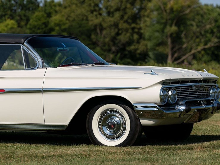 1961-chevrolet-impala-convertible-unrestored-original-image-4