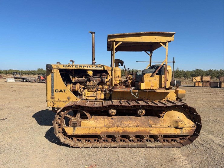 caterpillar-d7-image-2