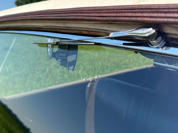 1935-ford-deluxe-phaeton-image-61