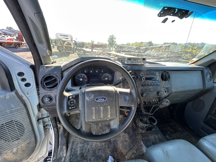2012-ford-f550-image-10