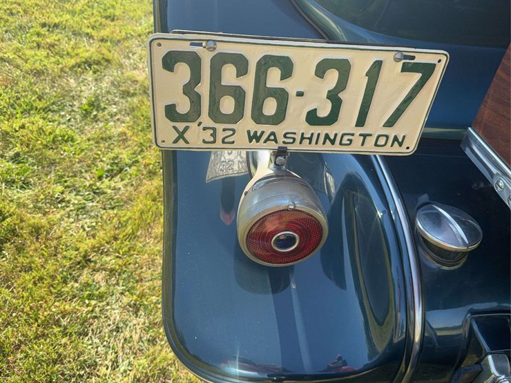 1932-cadillac-v-16-fleetwood-image-35