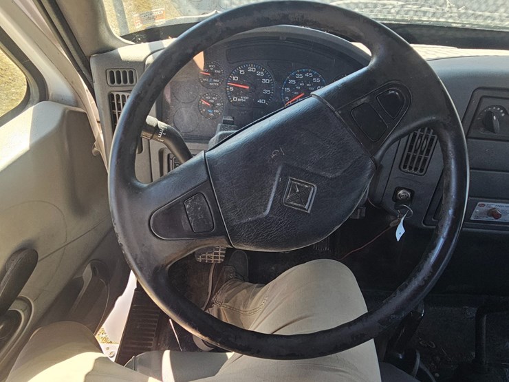 2005-international-durastar-4300-image-32