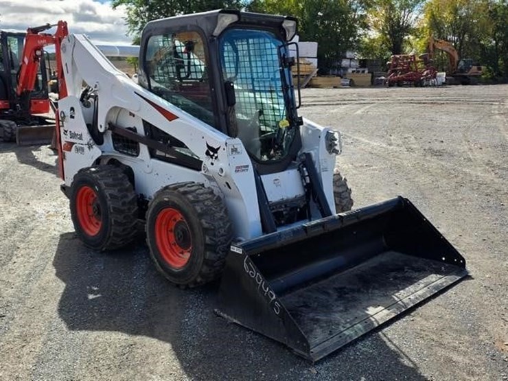 2023-bobcat-s740-image-1