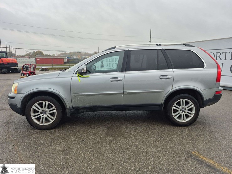 2012-volvo-xc90-image-8
