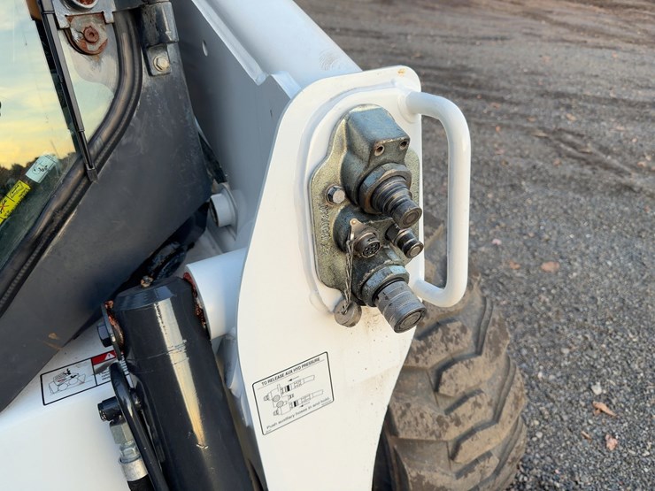 2019-bobcat-s650-image-10