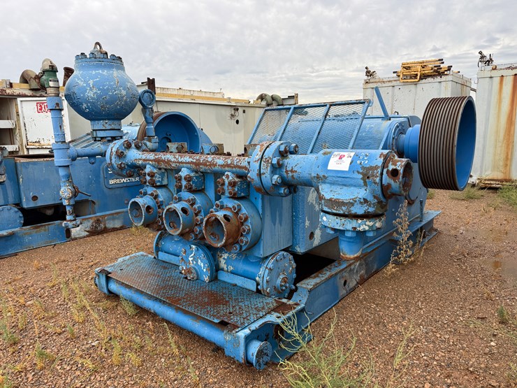 skytop-brewster-1600-triplex-mud-pump-image-1