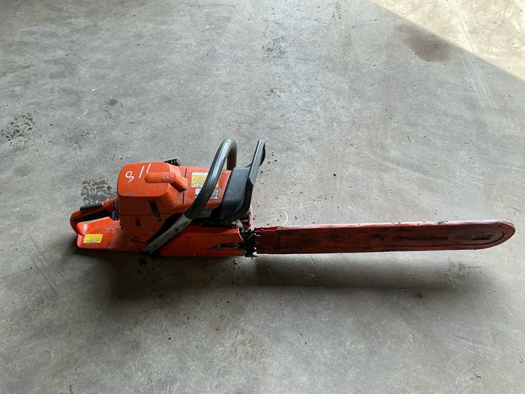 #118-•-husqvarna-390xp-chainsaw-with-24"-bar-image-3