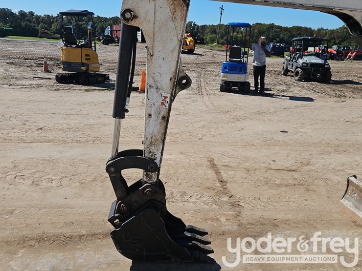 2019-bobcat-e35-image-17