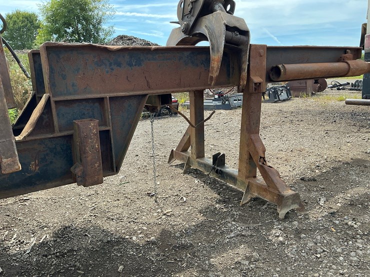 deere-335c-image-51