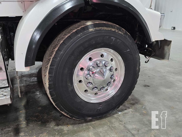 2009-kenworth-t800-image-30