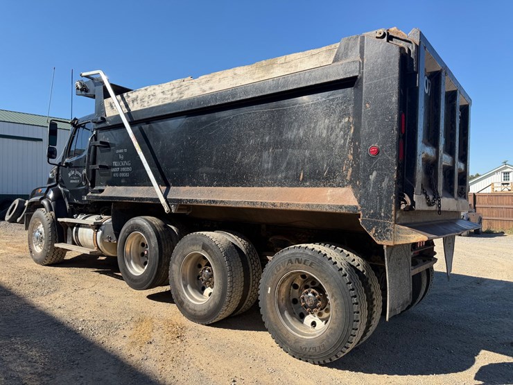 2016-freightliner-114sd-image-6