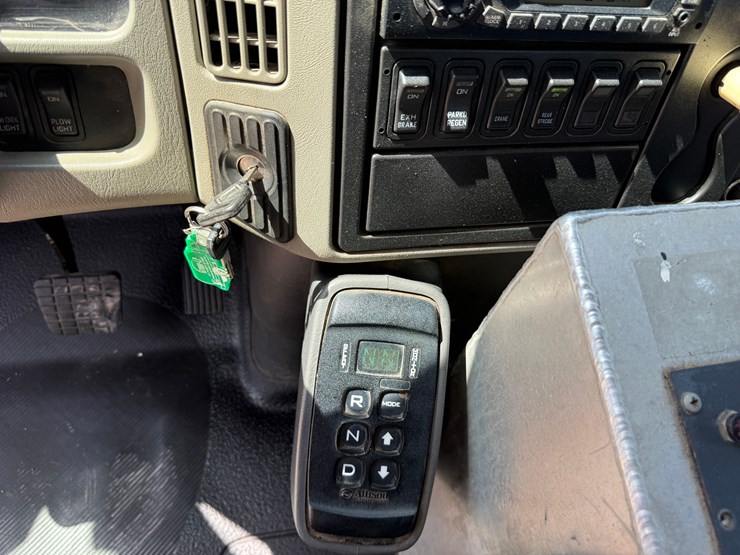 2010-international-durastar-4400-image-32
