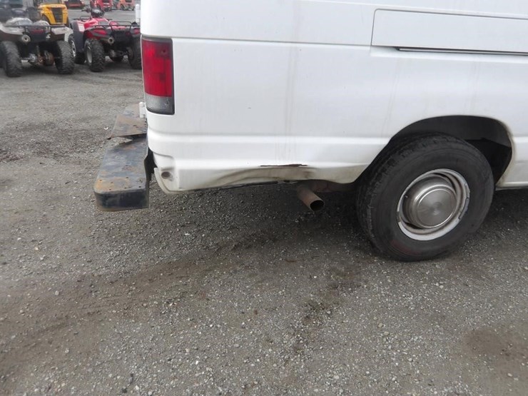 2002-ford-e350-image-6