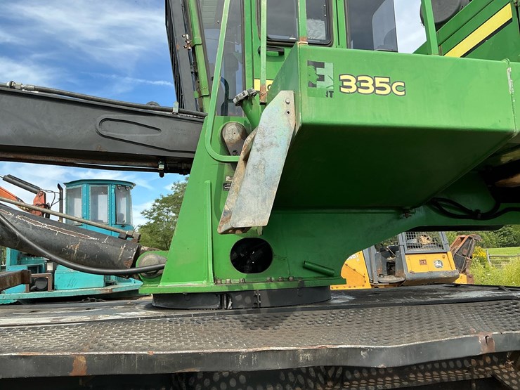 deere-335c-image-34